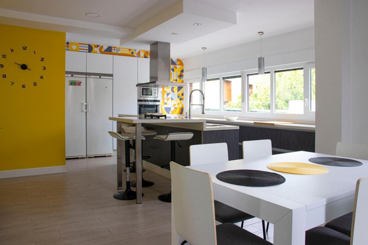 Casa Feitina: Vistas Al Mar, Moderna Y Funcional Villa อิสลา เด อาโรซา ภายนอก รูปภาพ